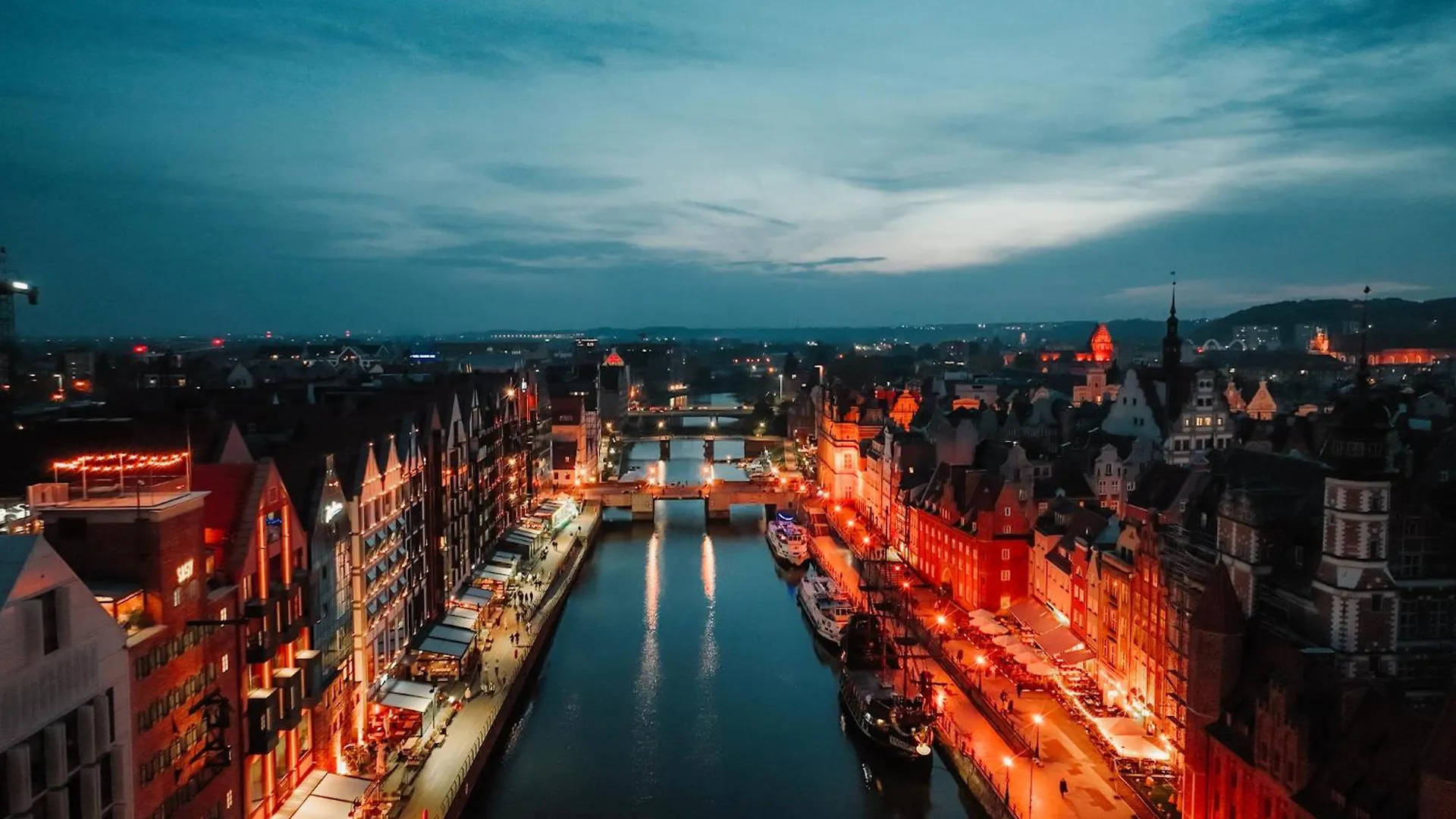 Deo Plaza Riverside & Radisson Spa By Downtown Apartments Gdansk