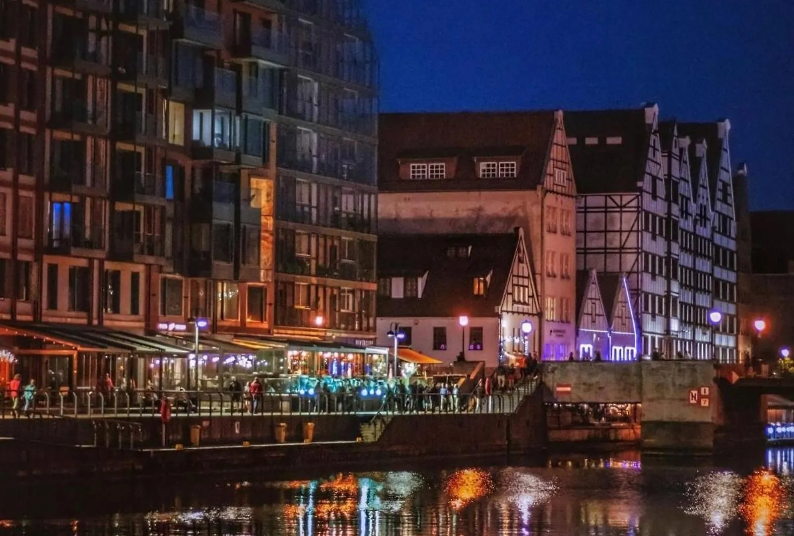 Deo Plaza Riverside & Radisson Spa By Downtown Apartments Gdańsk Polen