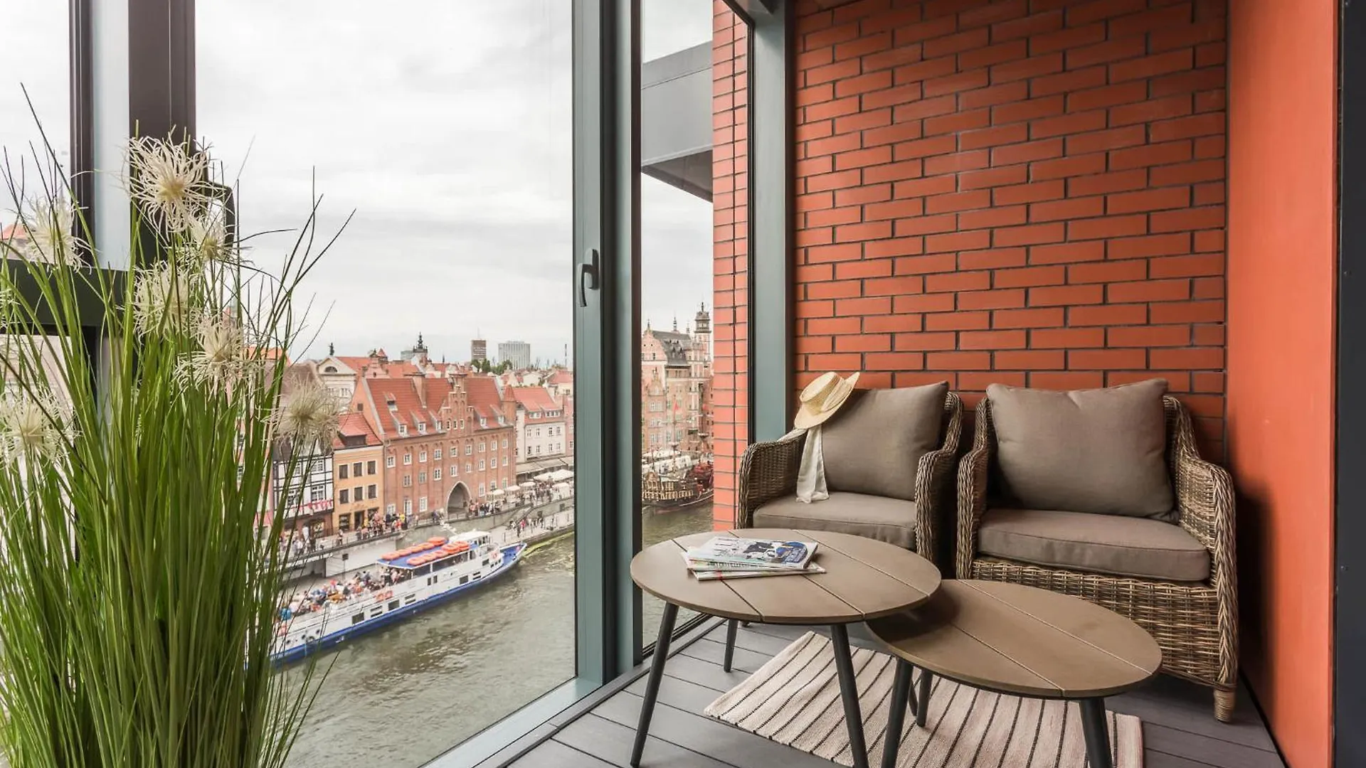 Deo Plaza Riverside & Radisson Spa By Downtown Apartments Gdańsk