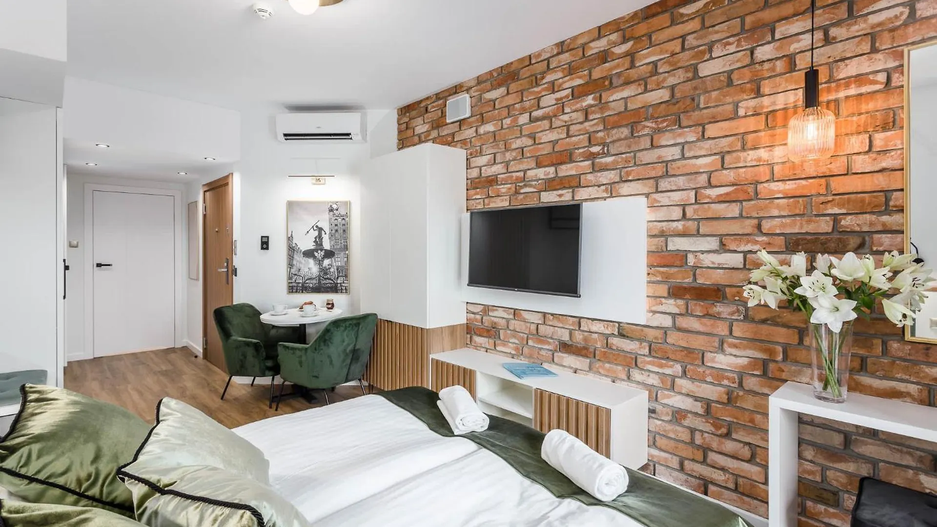 Deo Plaza Riverside & Radisson Spa By Downtown Apartments Gdańsk