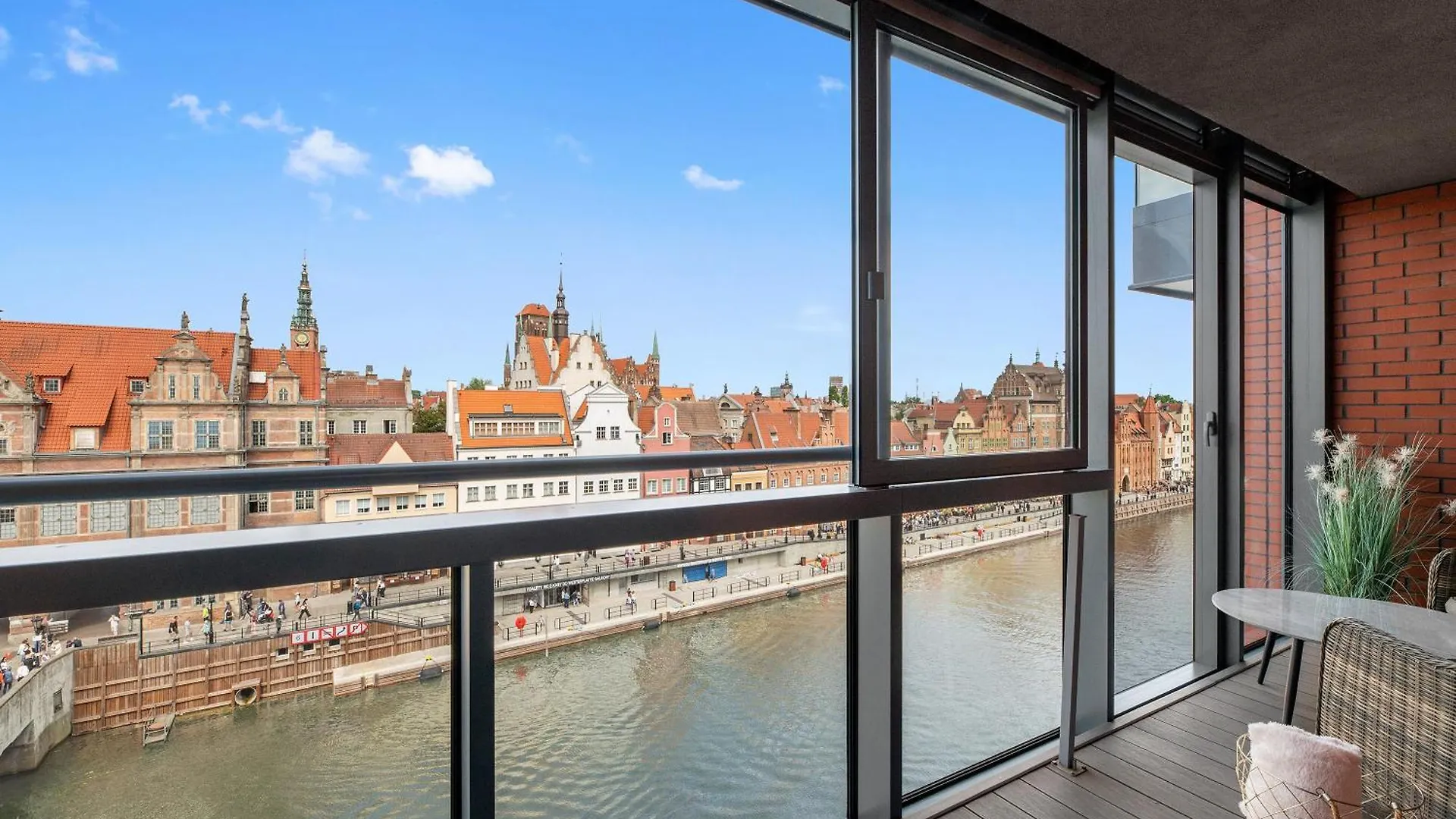 Deo Plaza Riverside & Radisson Spa By Downtown Apartments Gdańsk 0*,  Polen